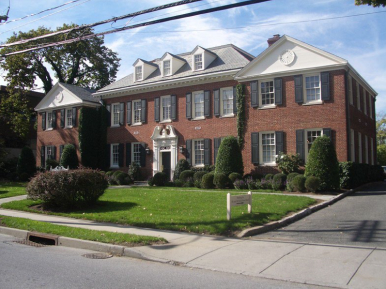 88-Field-Point-Rd--Building-Image